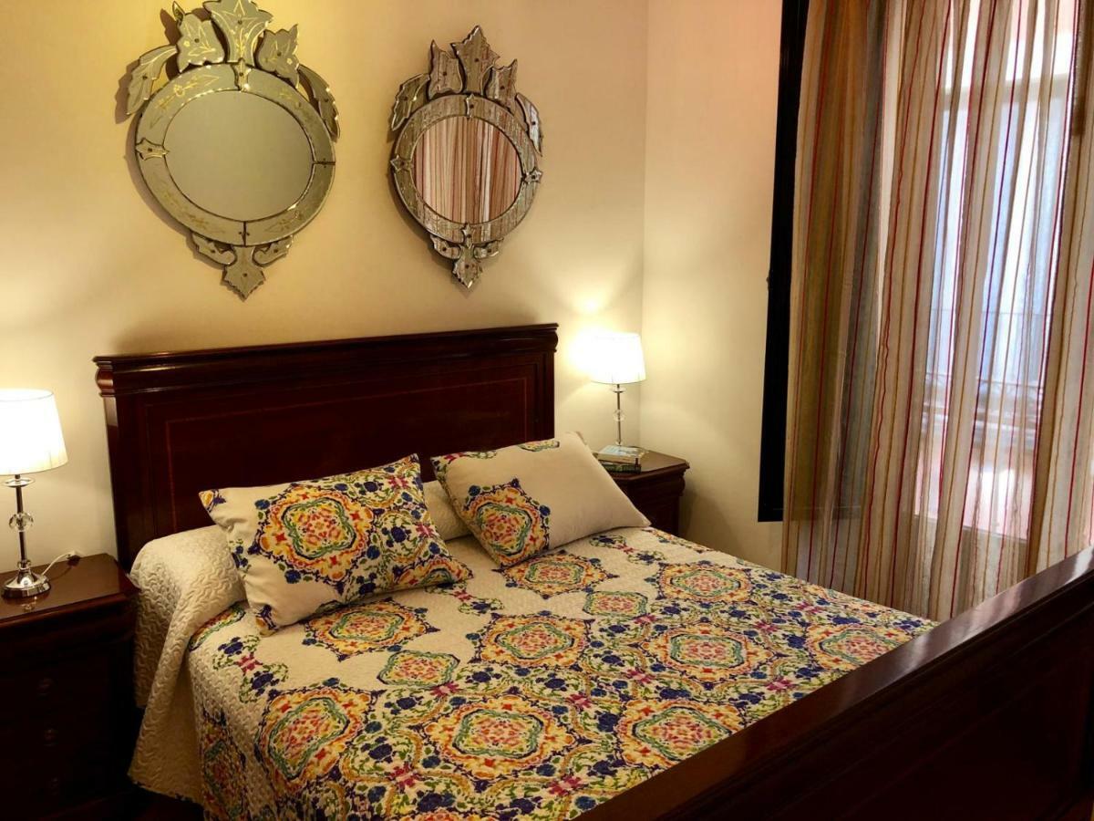 Apartamento Calle Cuna Seville Ngoại thất bức ảnh